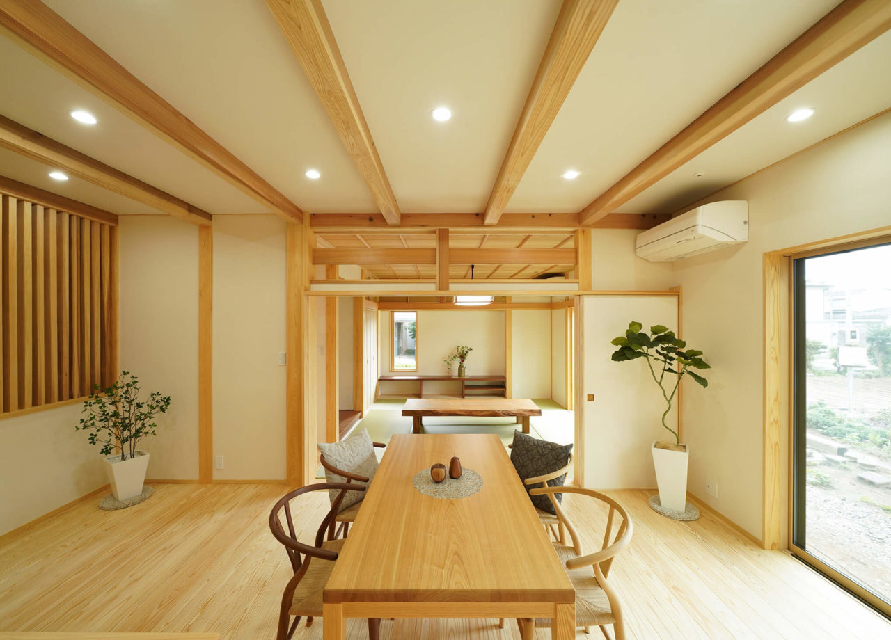 時間と共に住み手が育てる木の家