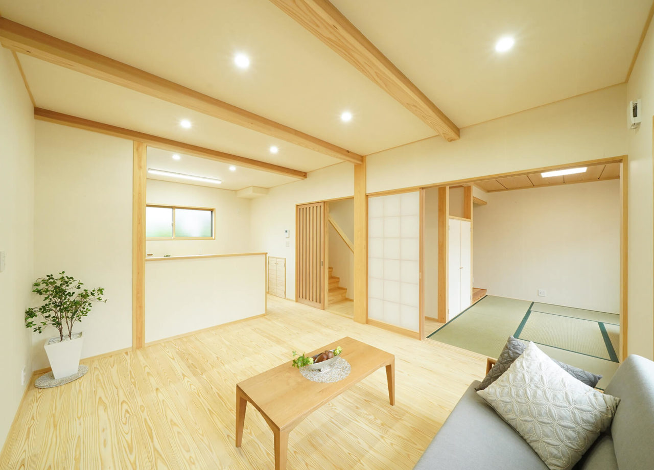 優しく美しい無垢の木と自然素材でつくる家