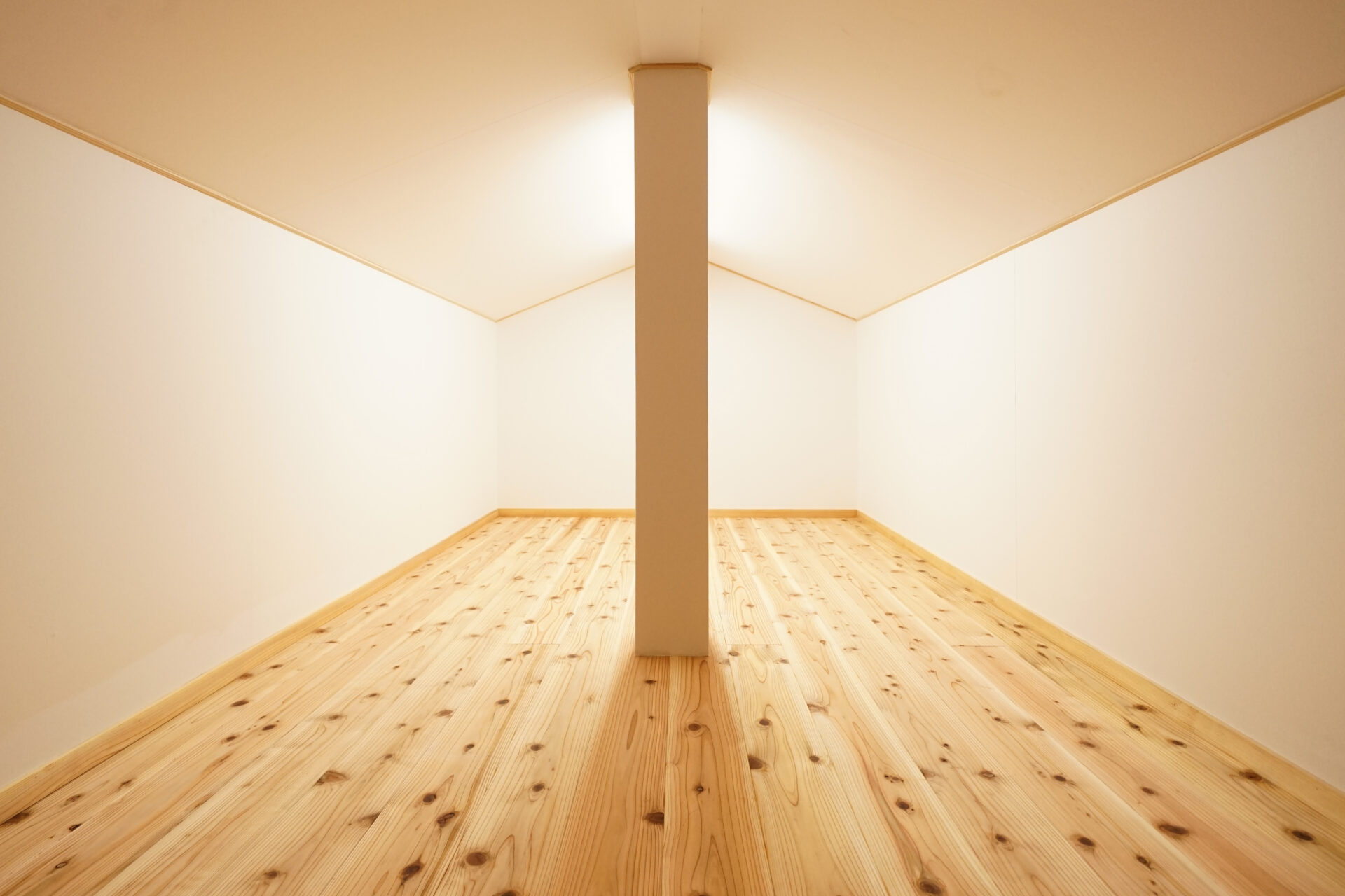 ロフト・小屋裏